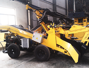 KB8T Tire Mucking Loader